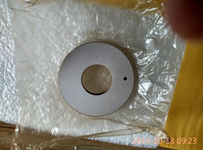 Elemento cerâmico Piezo dos cilindros cerâmicos piezoelétricos no equipamento mecânico da vibração