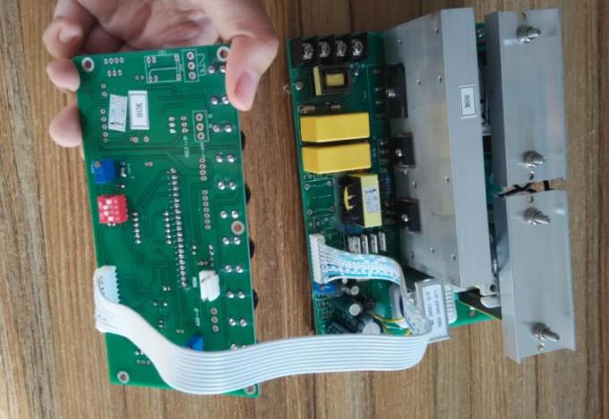 Cor verde do multi gerador ultrassônico de Digitas da frequência com padrão ISO9001