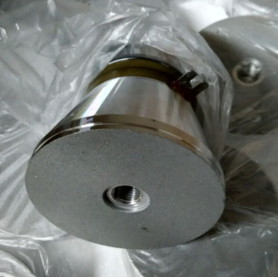 transdutor ultrassônico piezoelétrico de 100w 28k que limpa com o furo e o parafuso